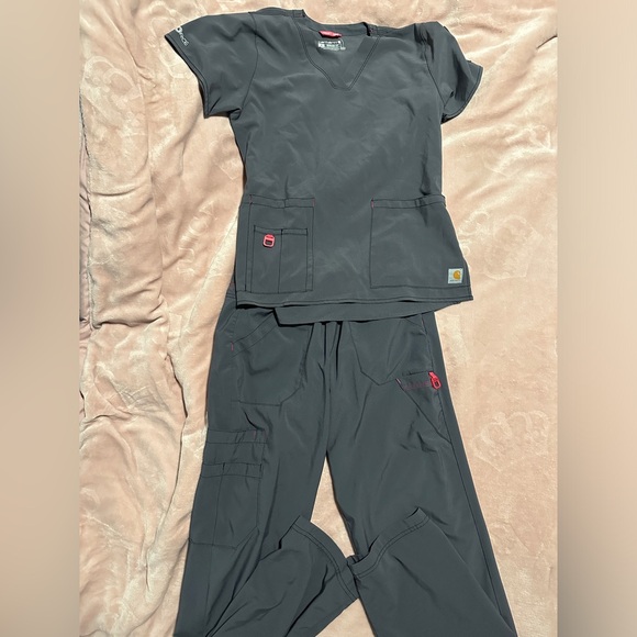 CARHARTT | Grey & Pink Scrub Set - Picture 2 of 15